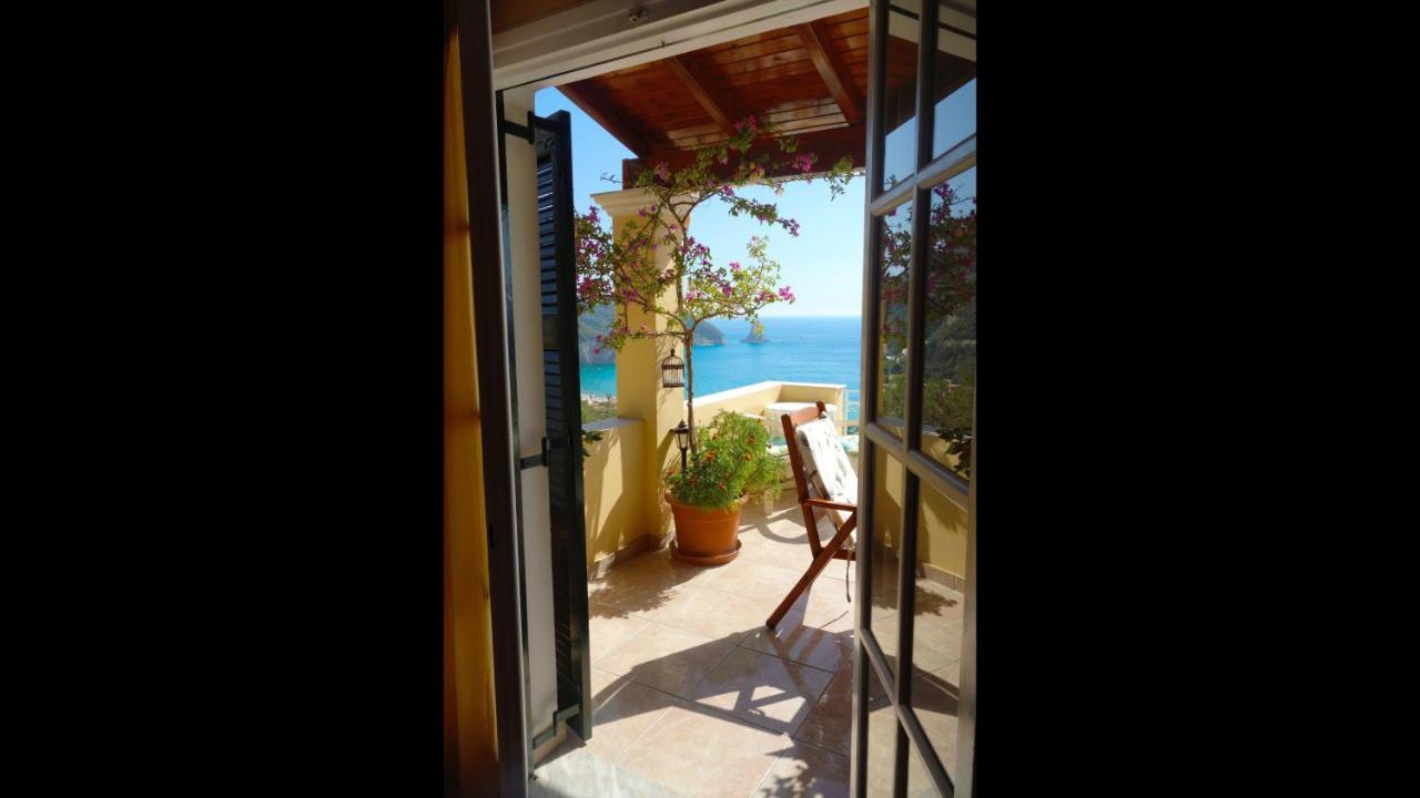 Natalia Apartment B With Panoramic Sea Views Of Agios Gordios Bay 外观 照片
