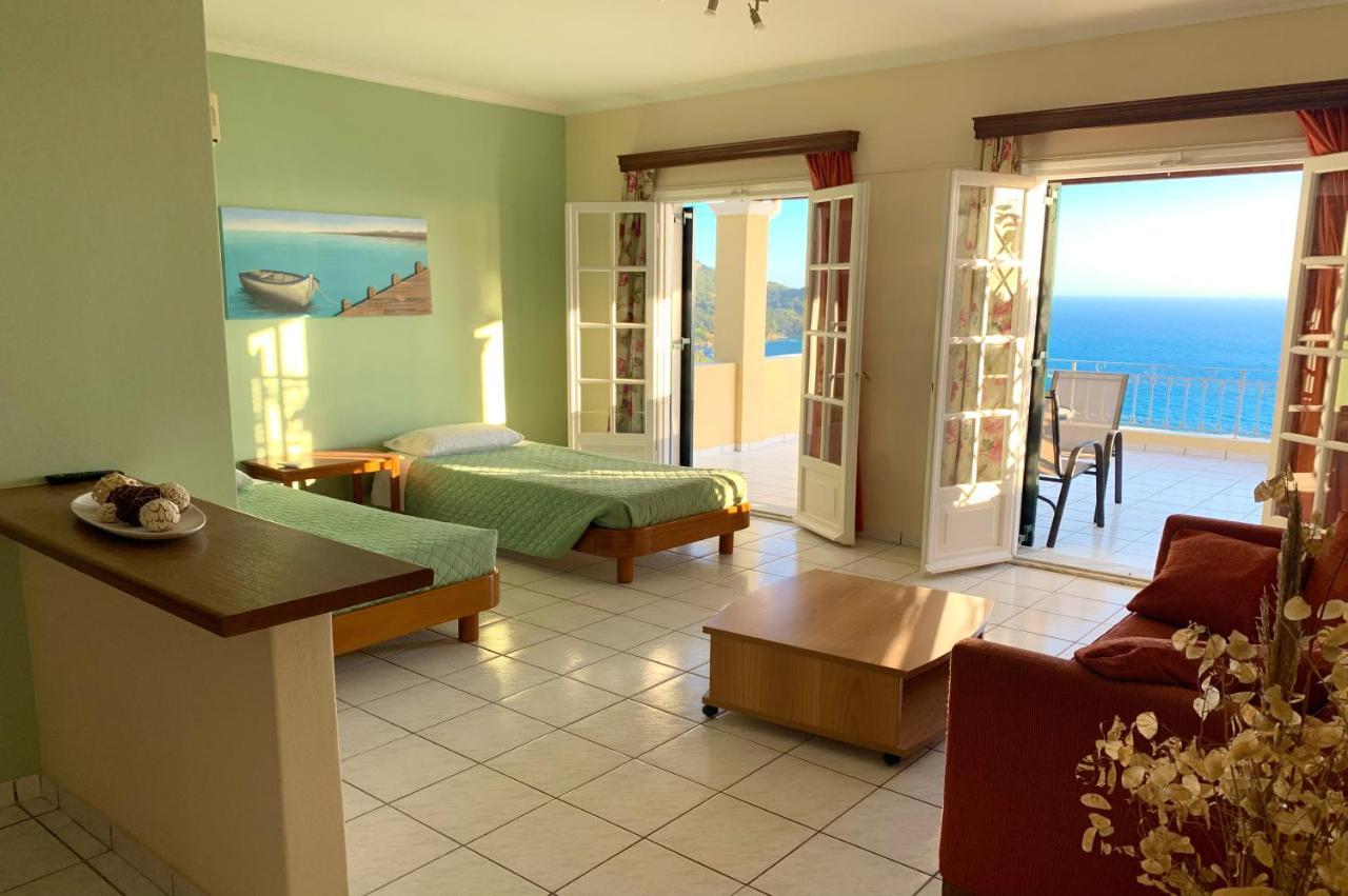 Natalia Apartment B With Panoramic Sea Views Of Agios Gordios Bay 外观 照片